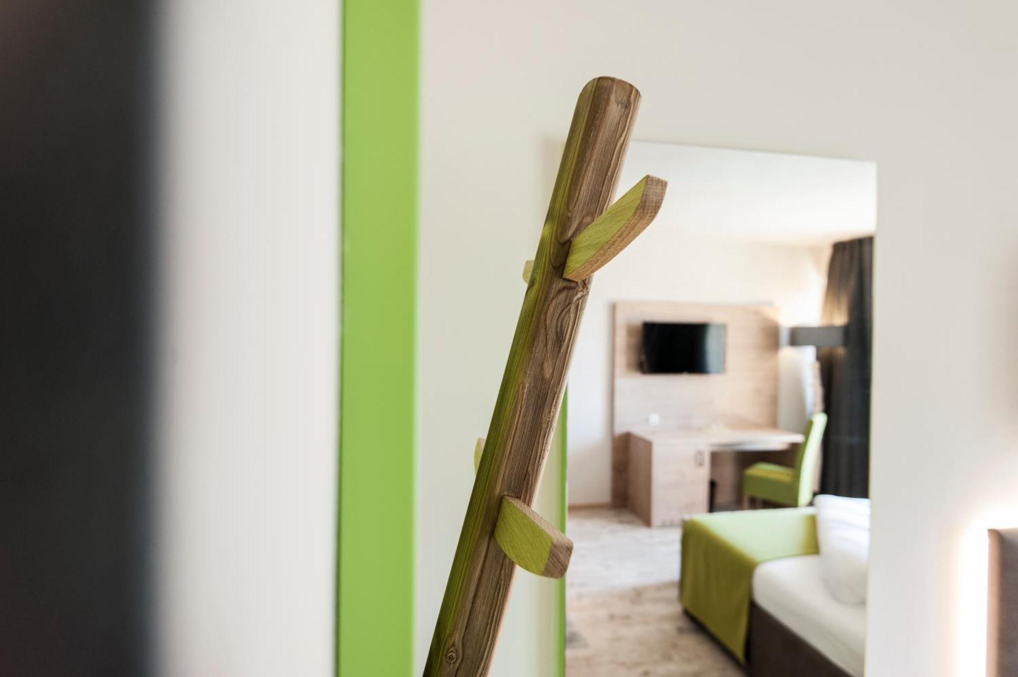 Hotel Pfeiss Lana Eksteriør billede