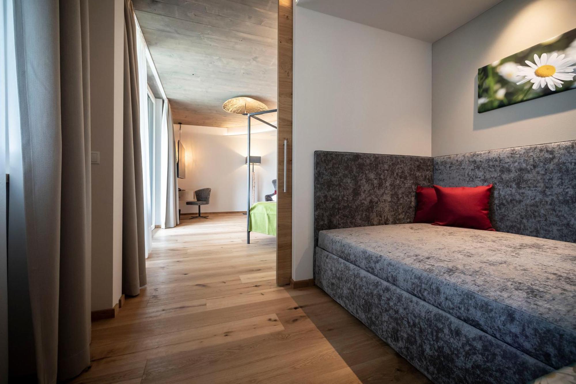 Hotel Pfeiss Lana Eksteriør billede